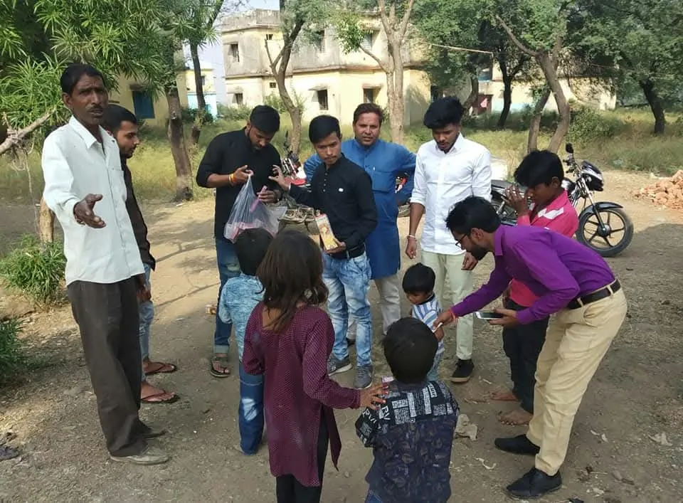 राजनीतिक संपर्क