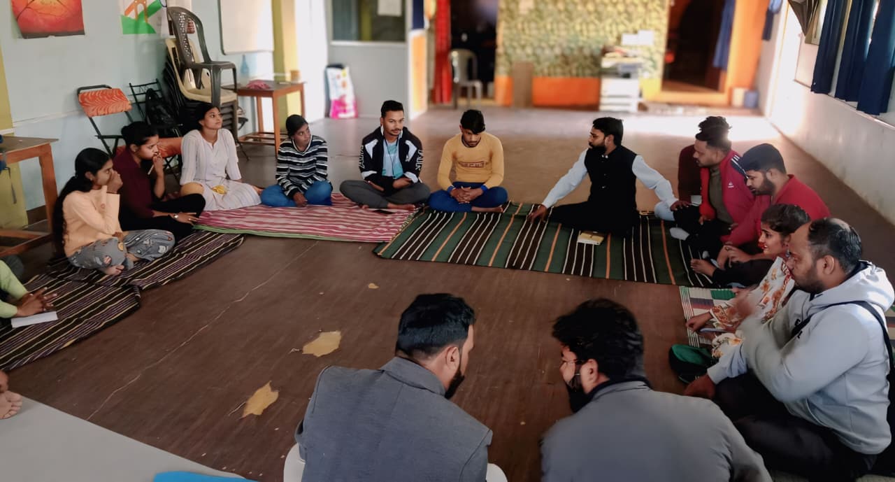 राजनीतिक संपर्क