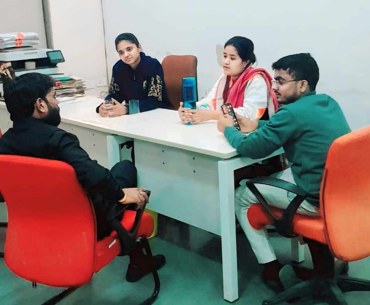 राजनीतिक संपर्क